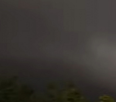 STRAŠAN PRIZOR: Nebo nad Vojvodinom potpuno crno (VIDEO)