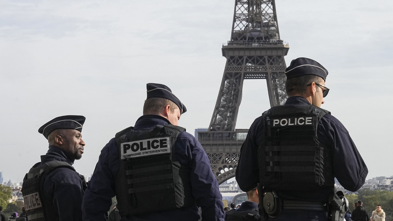 УЖАС У ПАРИЗУ: Упуцана двојица полицајаца