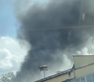 GORI ZGRADA IMR-A: Požar u Rakovici (VIDEO)