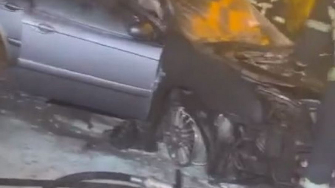 POVREĐENE DVE OSOBE: Detalji saobraćajke na Karaburmi (VIDEO)