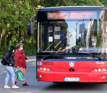 MANIJAK ISPITIVAO I DODIRIVAO DETE: Drama u busu u Beogradu