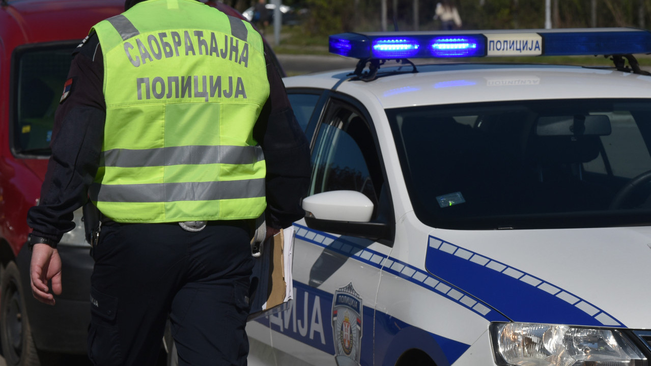 У СЕБИ ИМАО 5 ДРОГА: Саобраћајци у Сремској Митровици у шоку